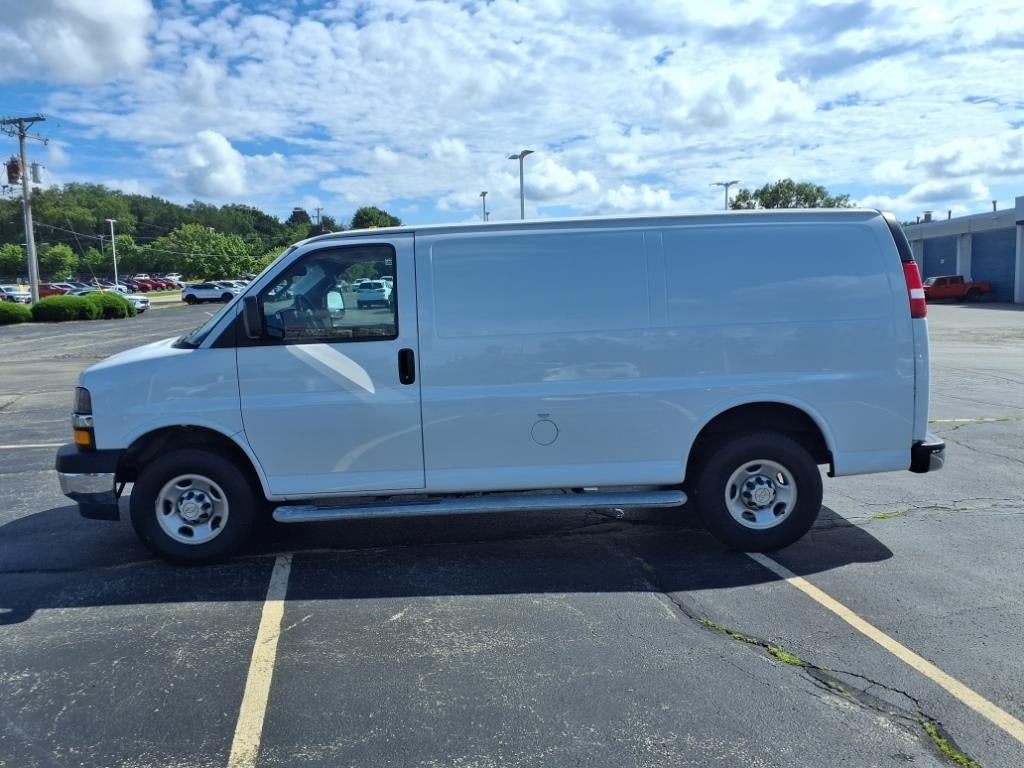 2022 Chevrolet Express 2500 Work Van Cargo