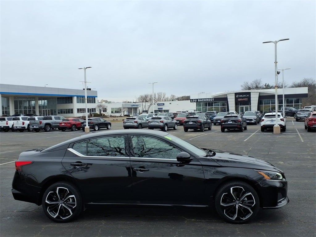 2024 Nissan Altima 2.5 SR