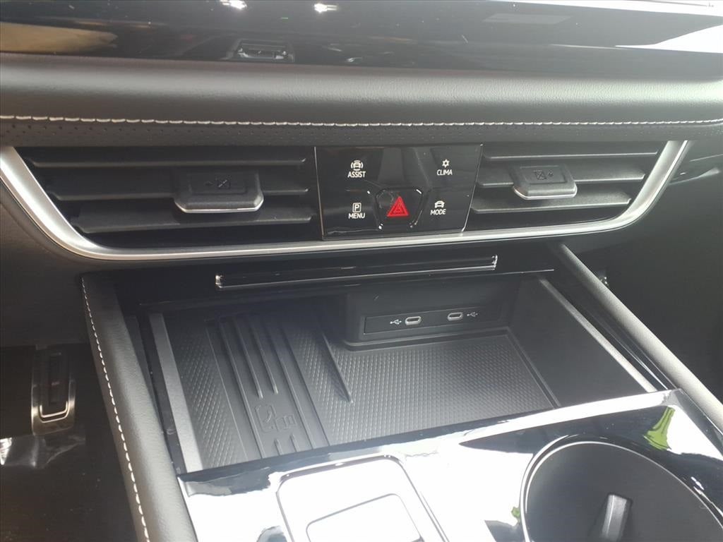 2026 Volkswagen Atlas Cross Sport 2.0T SEL R-Line Black