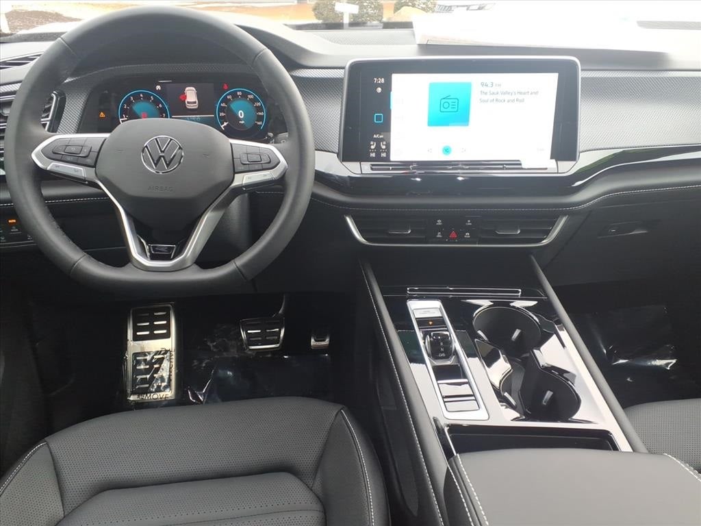 2026 Volkswagen Atlas Cross Sport 2.0T SEL R-Line Black