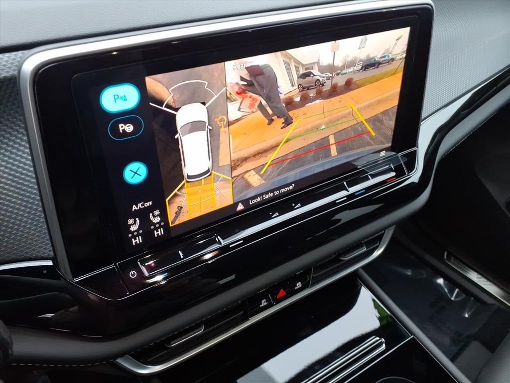 2026 Volkswagen Atlas Cross Sport 2.0T SEL Premium R-Line