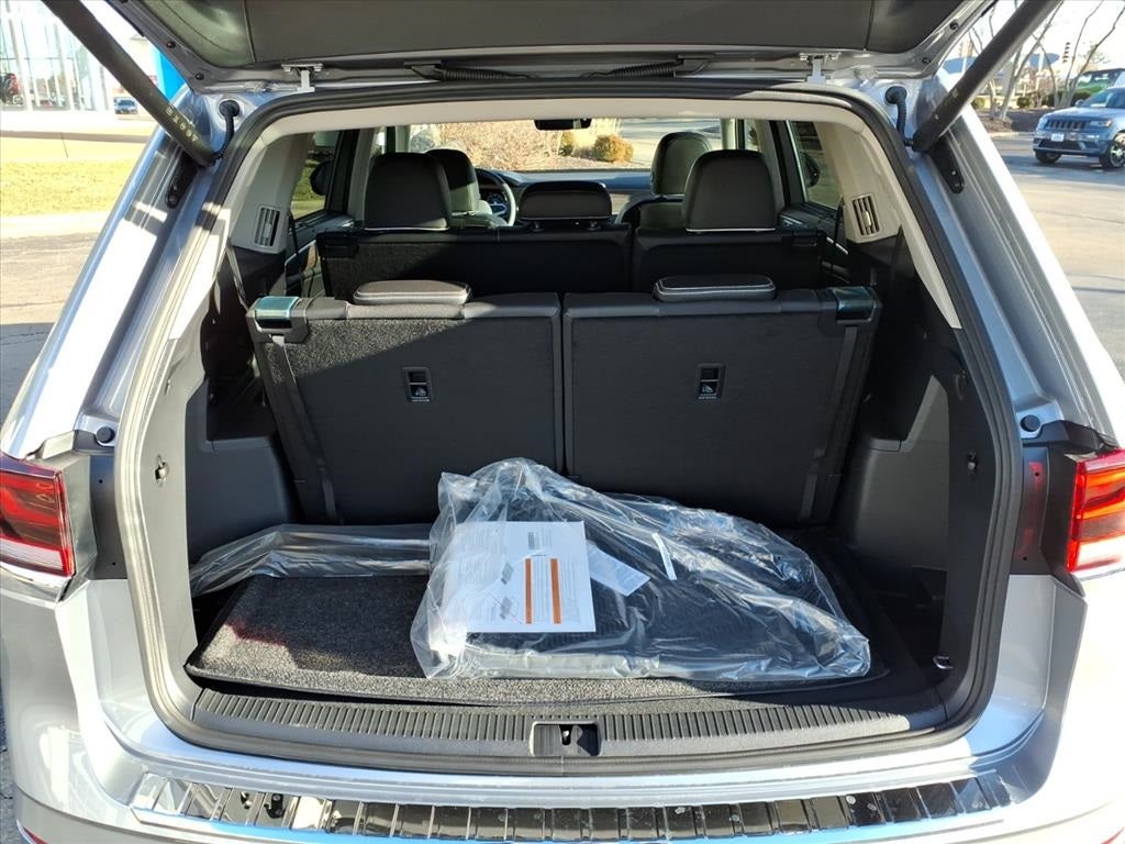 2026 Volkswagen Atlas 2.0T SEL Premium R-Line