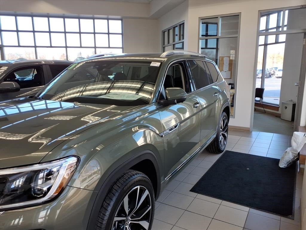 2026 Volkswagen Atlas 2.0T SEL Premium R-Line