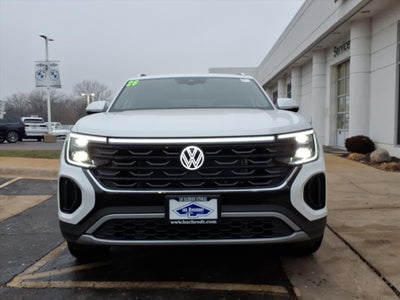 2026 Volkswagen Atlas Cross Sport 2.0T SE w/Technology