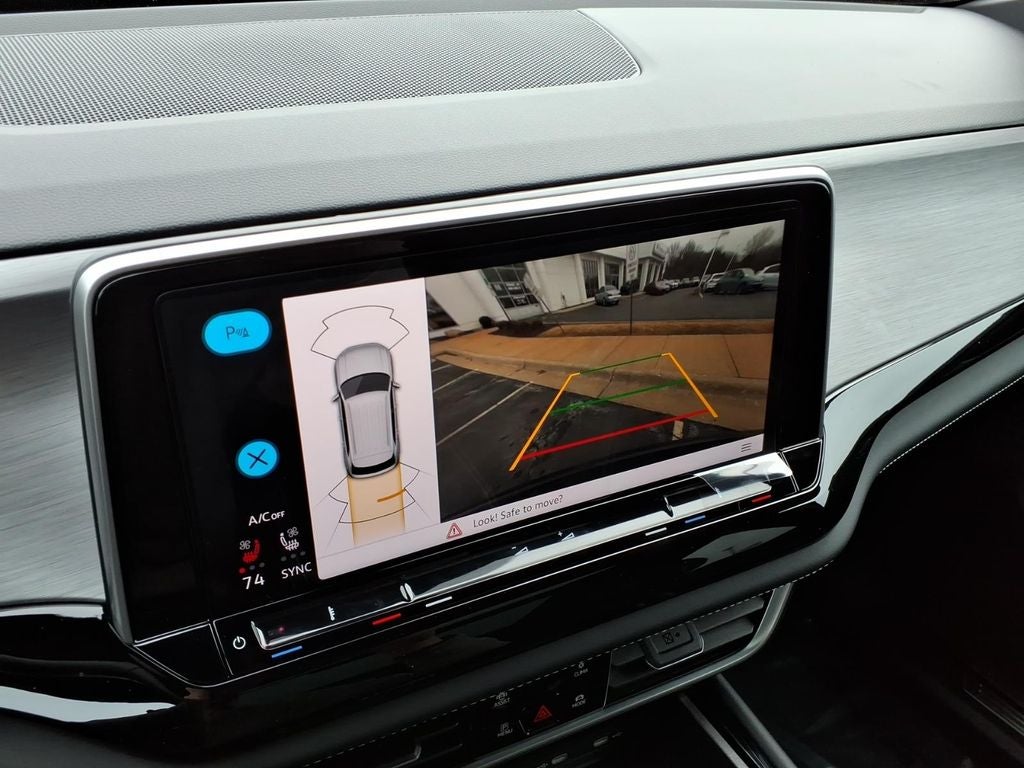 2026 Volkswagen Atlas Cross Sport 2.0T SE w/Technology