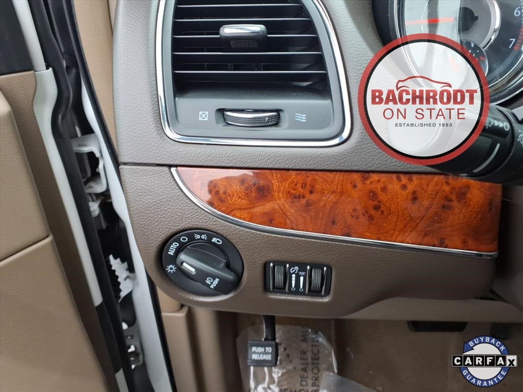 2016 Chrysler Town & Country Touring