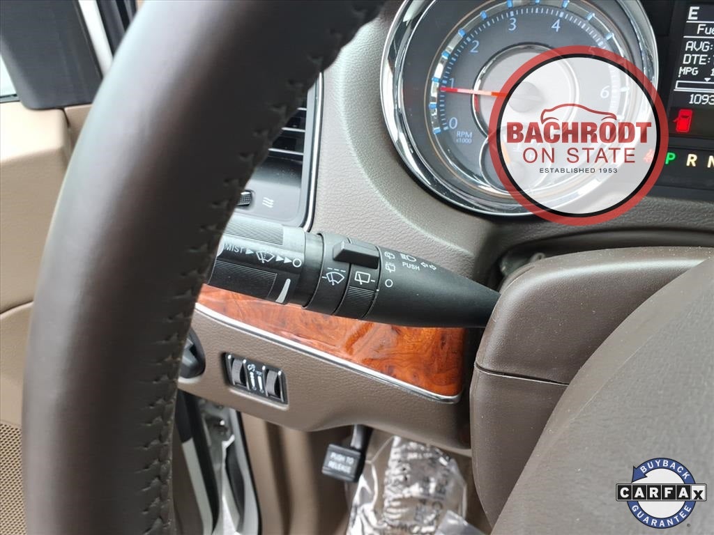 2016 Chrysler Town & Country Touring