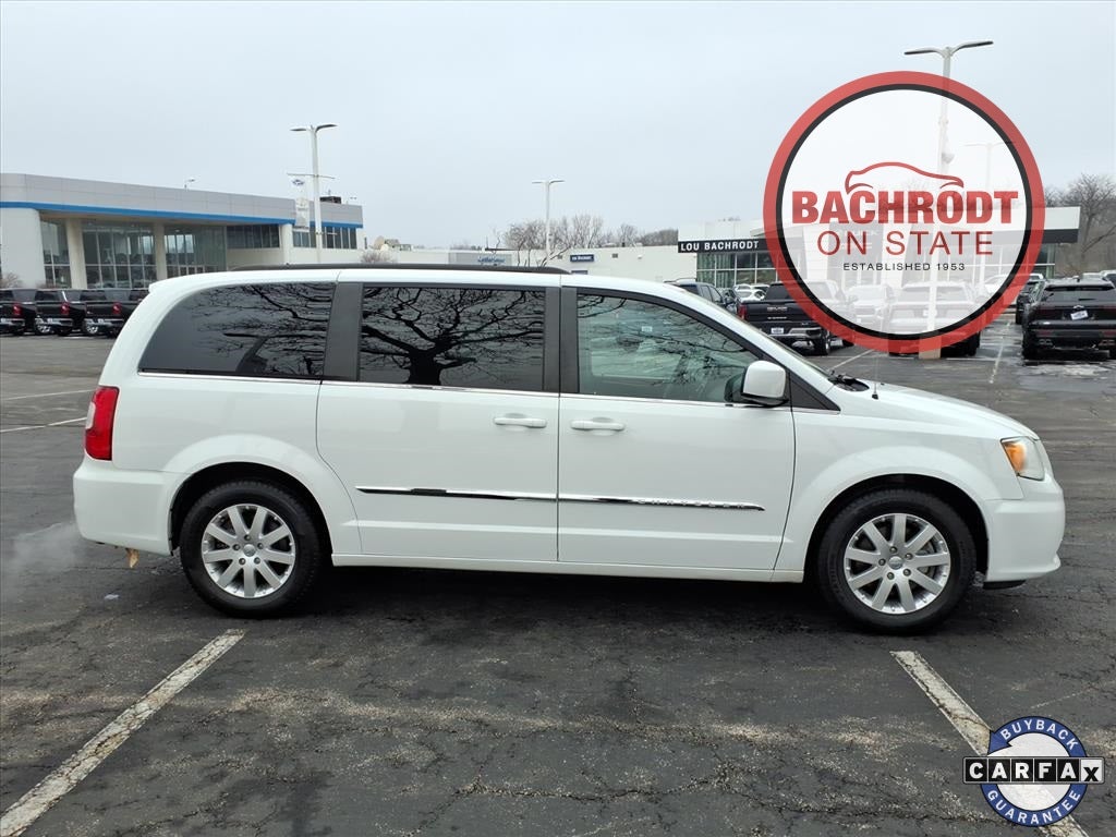 2016 Chrysler Town & Country Touring