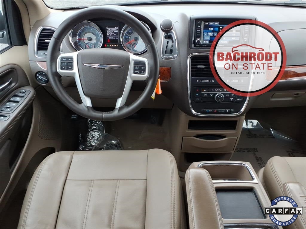 2016 Chrysler Town & Country Touring