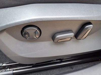 2025 Volkswagen Taos 1.5T SE Black