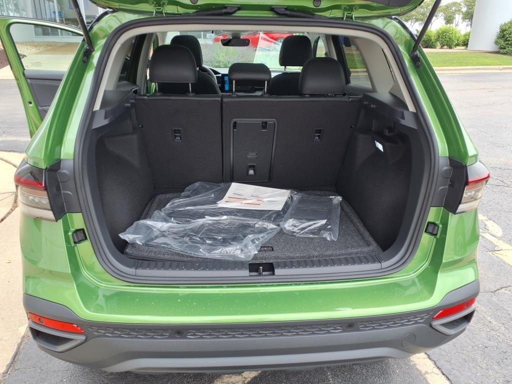 2025 Volkswagen Taos 1.5T SE Black