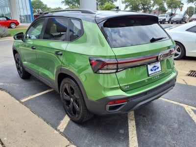 2025 Volkswagen Taos 1.5T SE Black