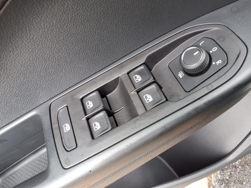 2025 Volkswagen Taos 1.5T SE Black