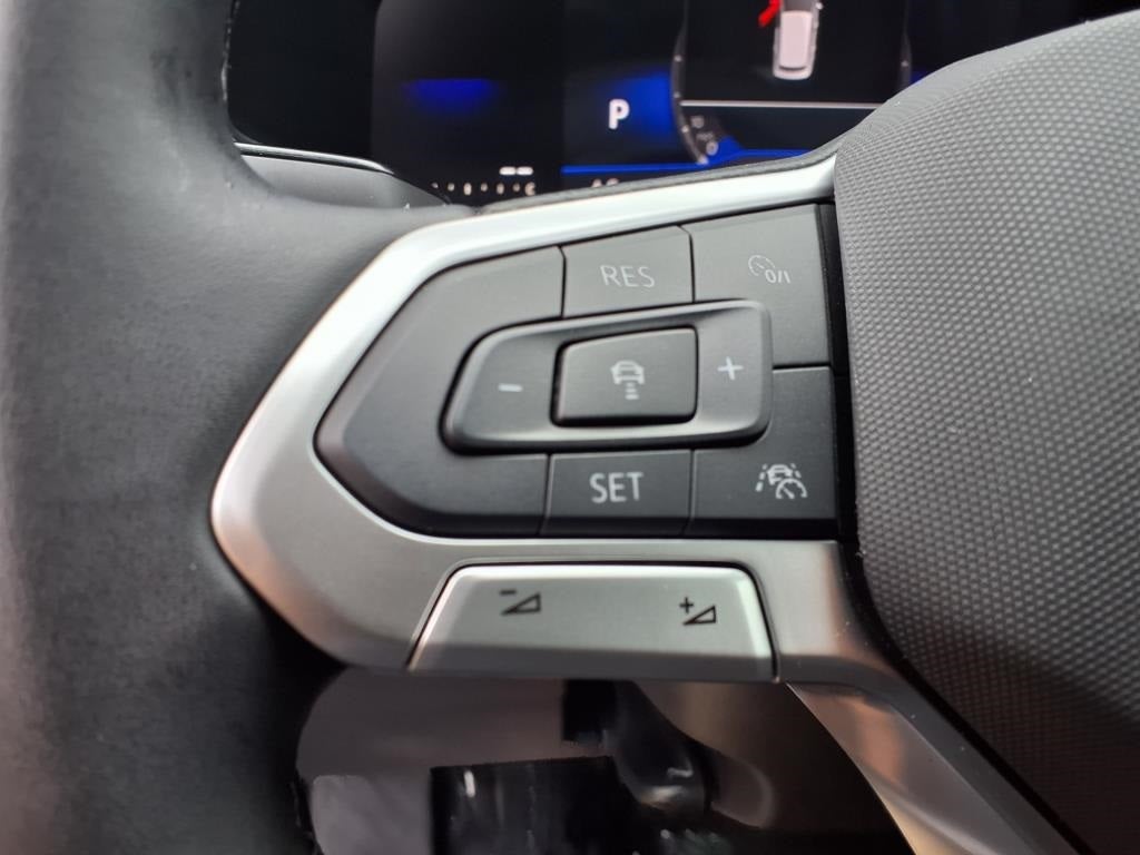 2025 Volkswagen Taos 1.5T SE Black