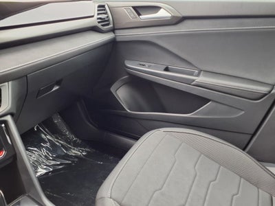 2025 Volkswagen Taos 1.5T SE Black