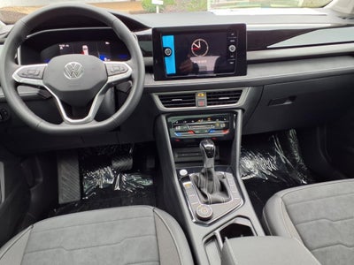 2025 Volkswagen Taos 1.5T SE Black