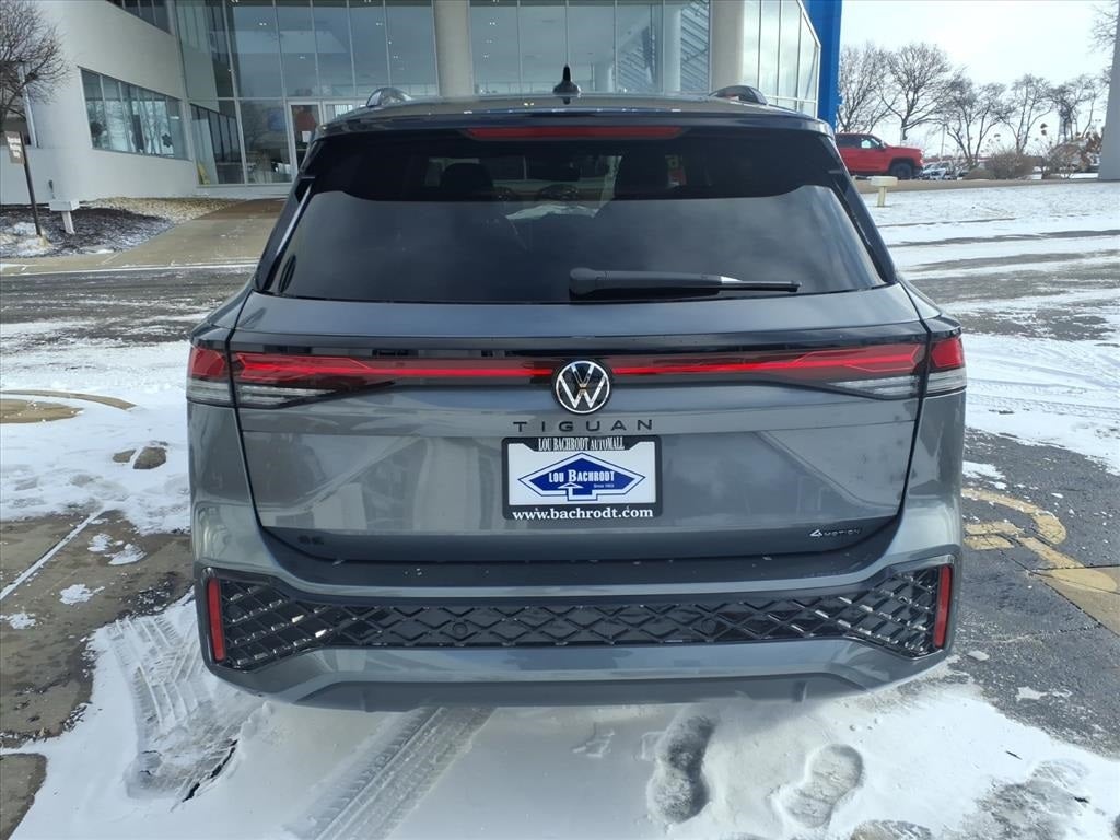 2026 Volkswagen Tiguan 2.0T SE R-Line Black