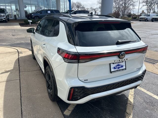 2026 Volkswagen Tiguan 2.0T SE R-Line Black