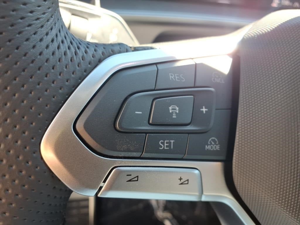 2025 Volkswagen Tiguan 2.0T SE R-Line Black