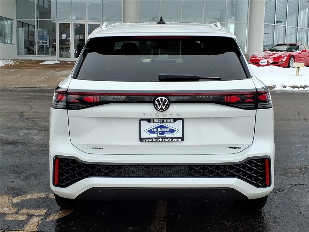 2026 Volkswagen Tiguan 2.0T SEL R-Line Turbo