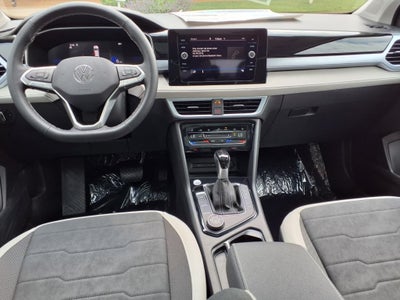 2025 Volkswagen Taos 1.5T SE