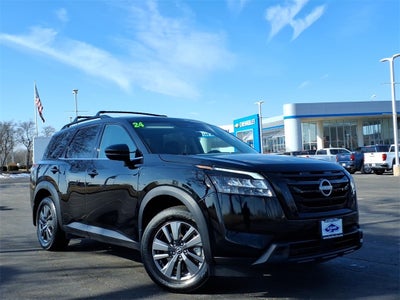 2024 Nissan Pathfinder SV