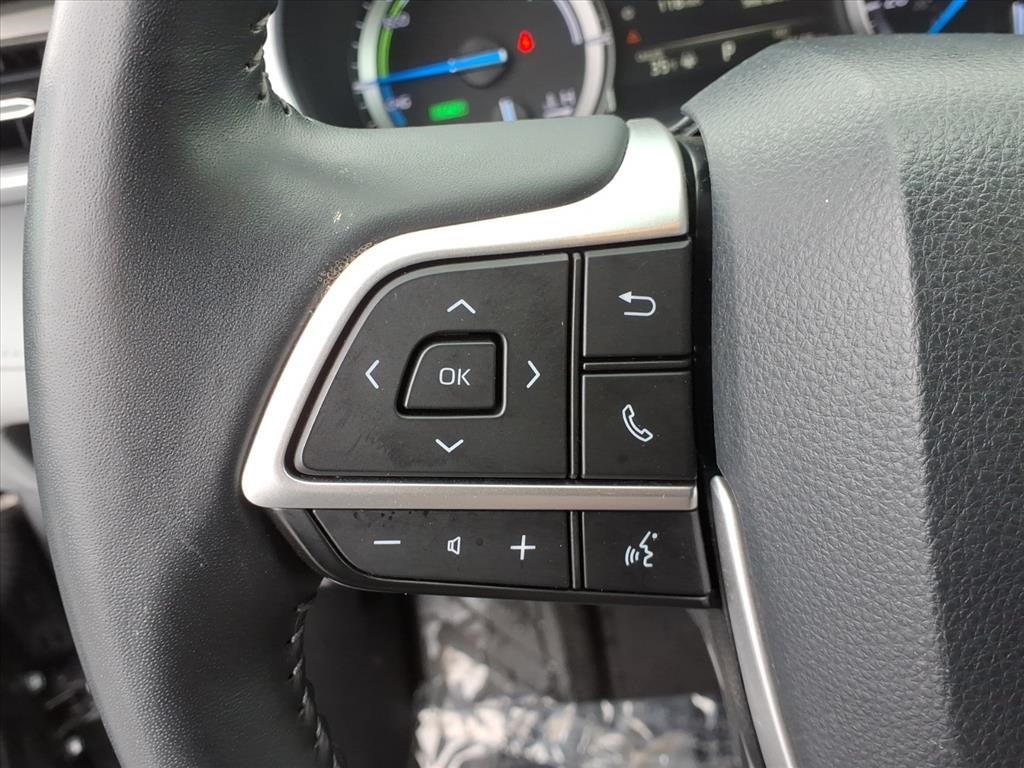 2022 Toyota Highlander Hybrid XLE