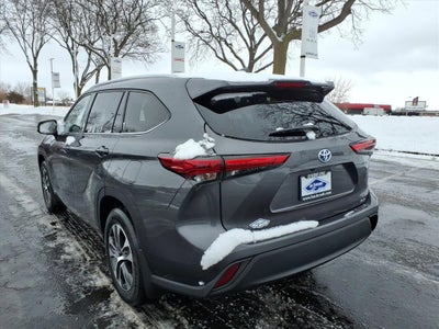 2022 Toyota Highlander Hybrid XLE