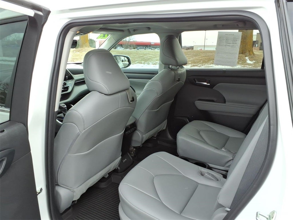 2023 Toyota Highlander Hybrid XLE