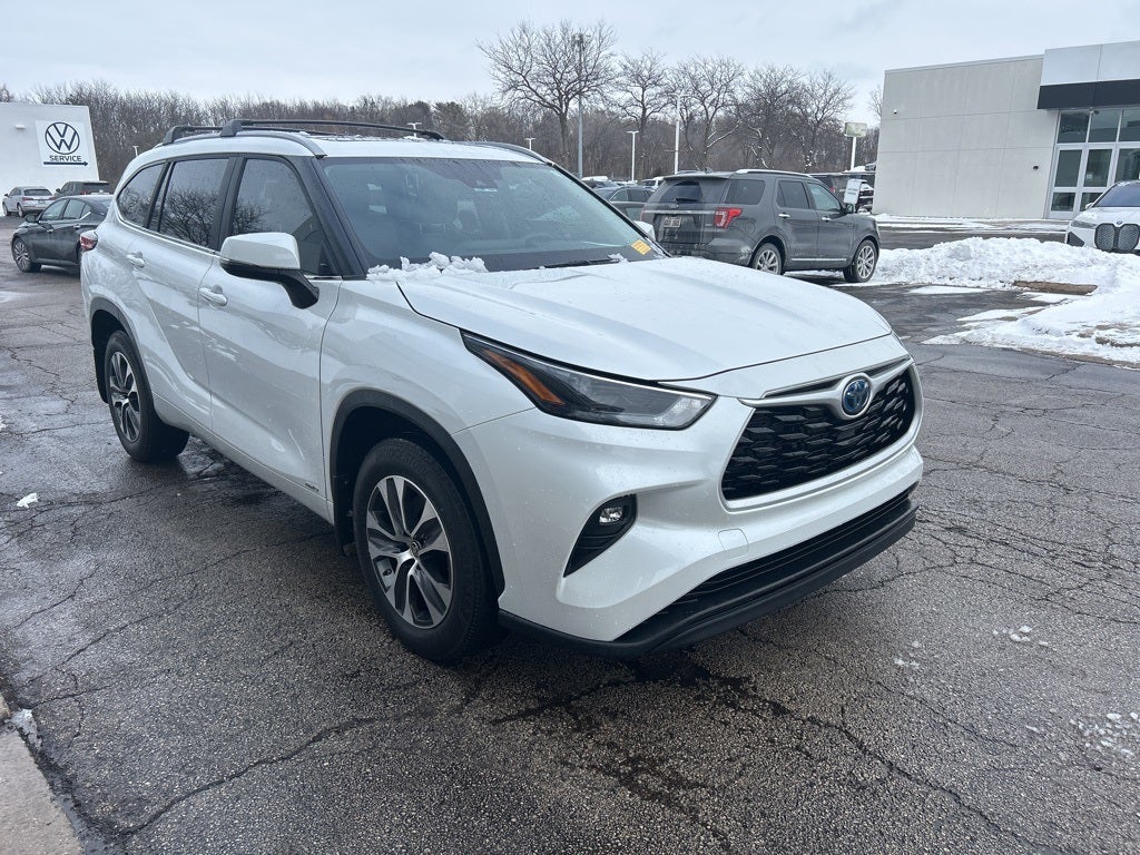 2023 Toyota Highlander Hybrid XLE