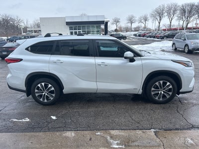 2023 Toyota Highlander Hybrid XLE