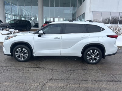 2023 Toyota Highlander Hybrid XLE