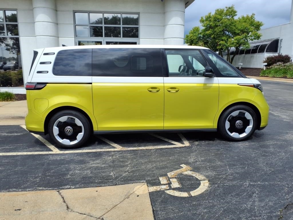 2025 Volkswagen ID. Buzz Pro S Plus