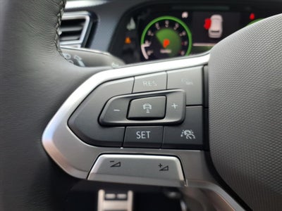 2026 Volkswagen Atlas Cross Sport 2.0T SEL R-Line Black