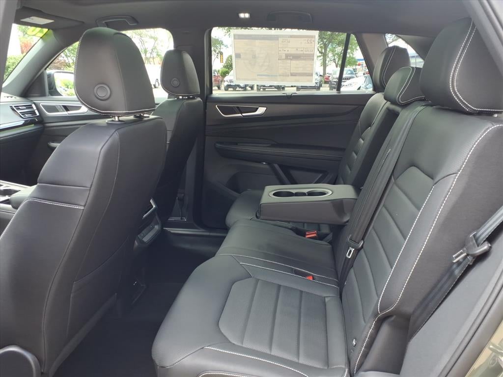 2026 Volkswagen Atlas Cross Sport 2.0T SEL R-Line Black