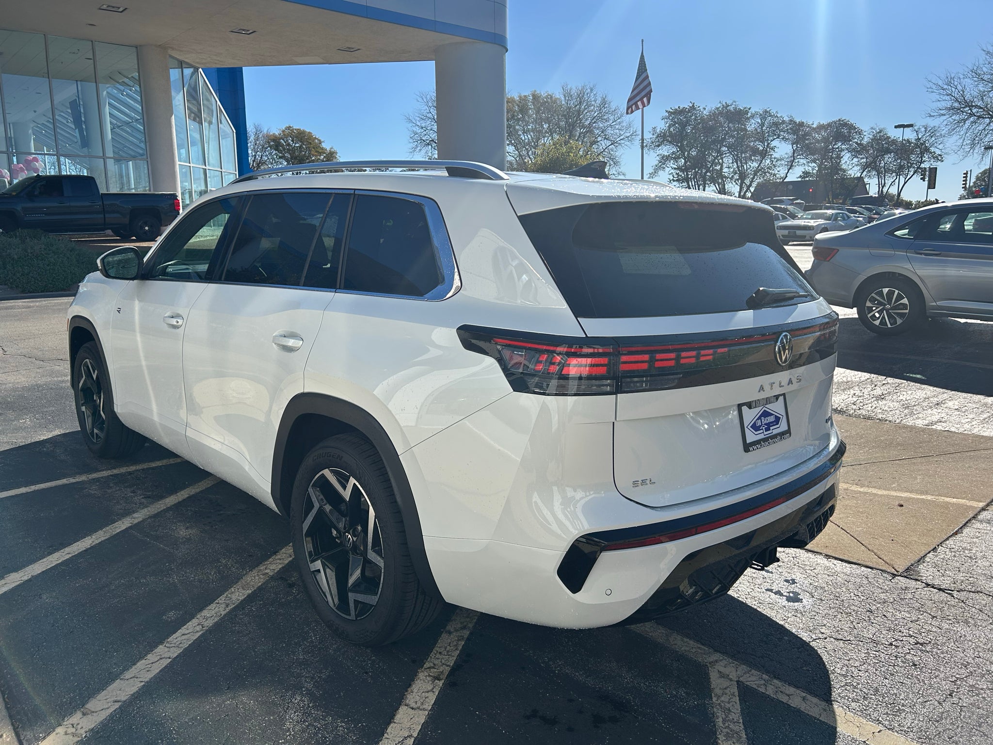 2027 Volkswagen Atlas SEL R-Line