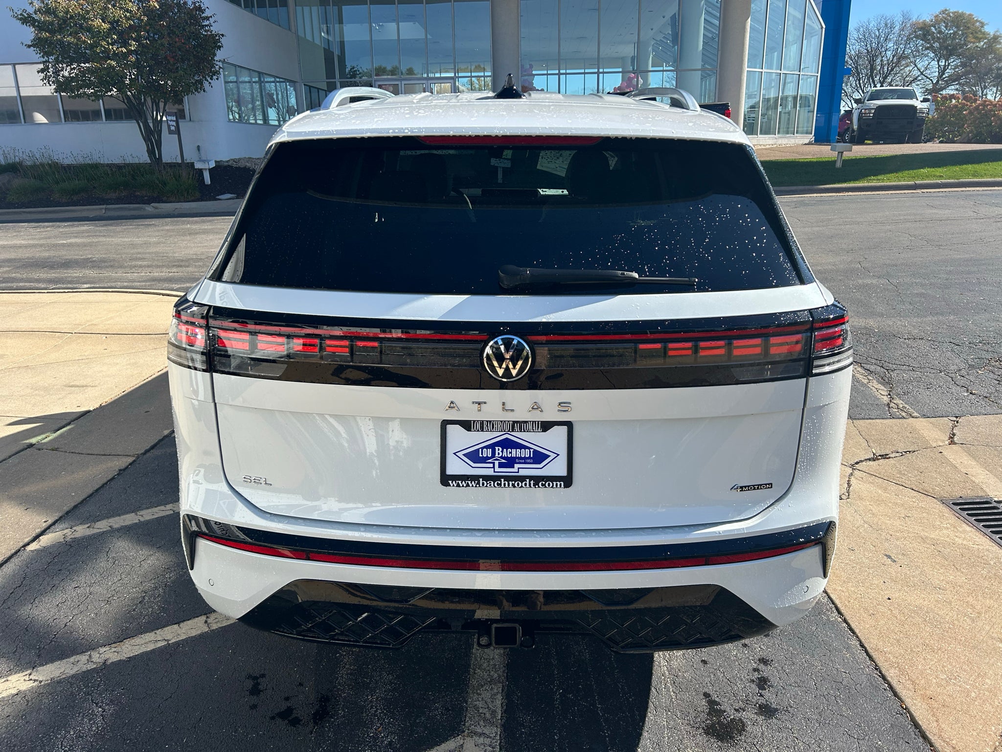 2027 Volkswagen Atlas SEL R-Line