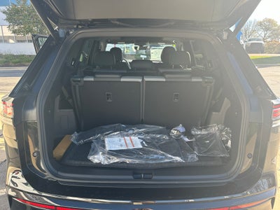 2027 Volkswagen Atlas SEL Premium R-Line 4Motion