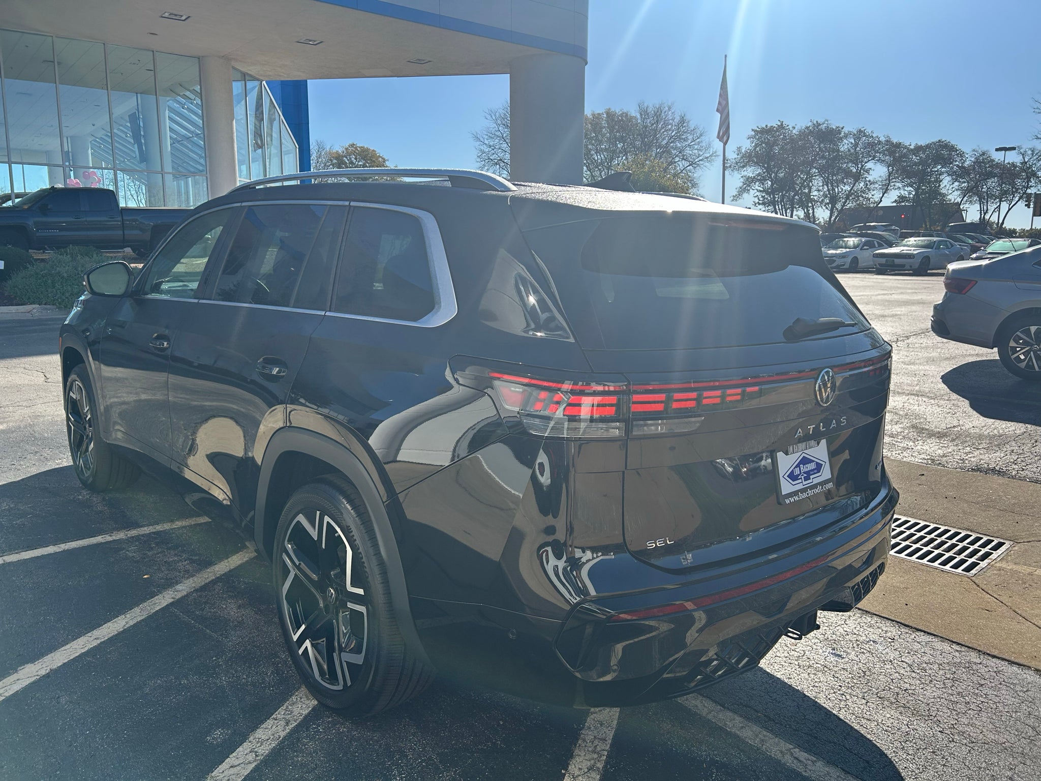 2027 Volkswagen Atlas SEL Premium R-Line 4Motion