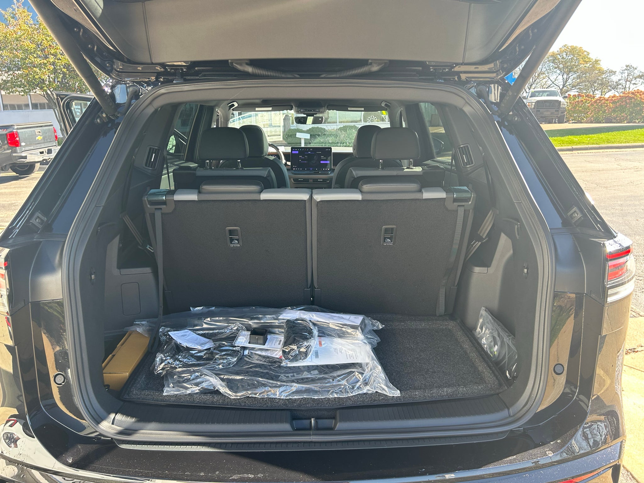 2027 Volkswagen Atlas SEL Premium R-Line 4Motion