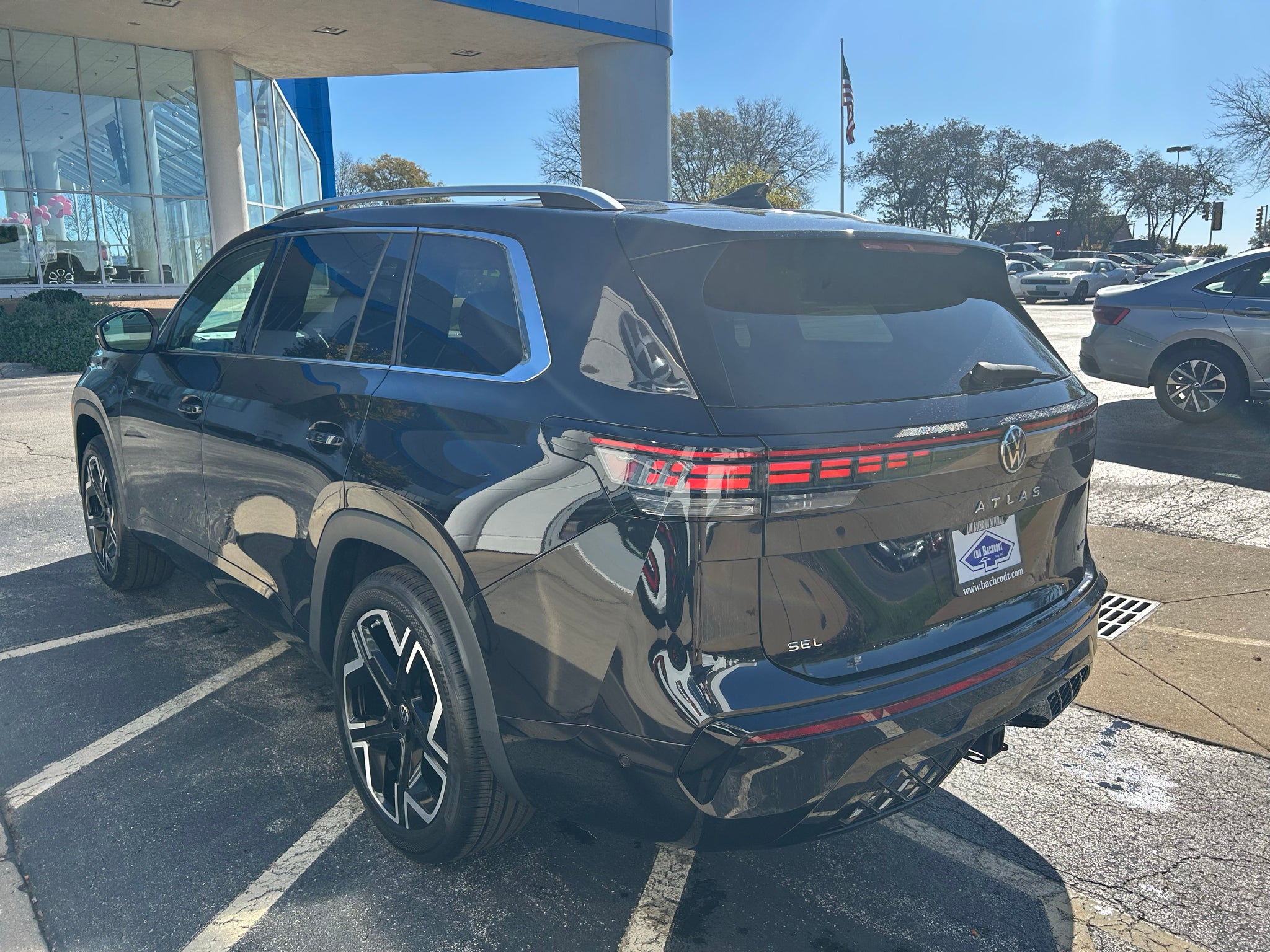 2027 Volkswagen Atlas SEL Premium R-Line 4Motion