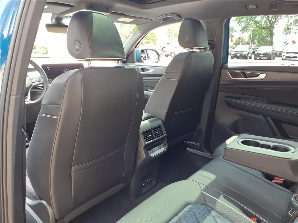 2026 Volkswagen Atlas Cross Sport 2.0T SEL Premium R-Line