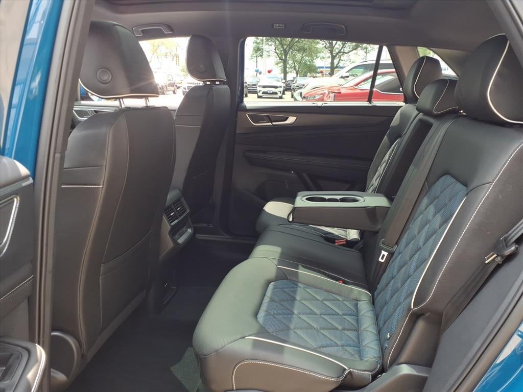 2026 Volkswagen Atlas Cross Sport 2.0T SEL Premium R-Line