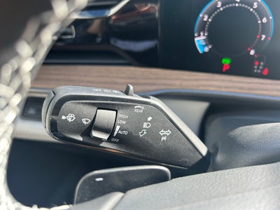 2027 Volkswagen Atlas SE w/Tech w/Sunroof 4Motion