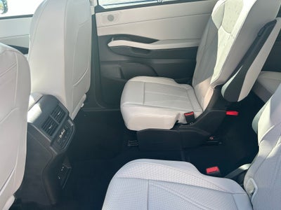 2027 Volkswagen Atlas SE w/Tech w/Sunroof 4Motion