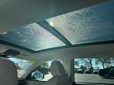 2027 Volkswagen Atlas SE w/Tech w/Sunroof 4Motion