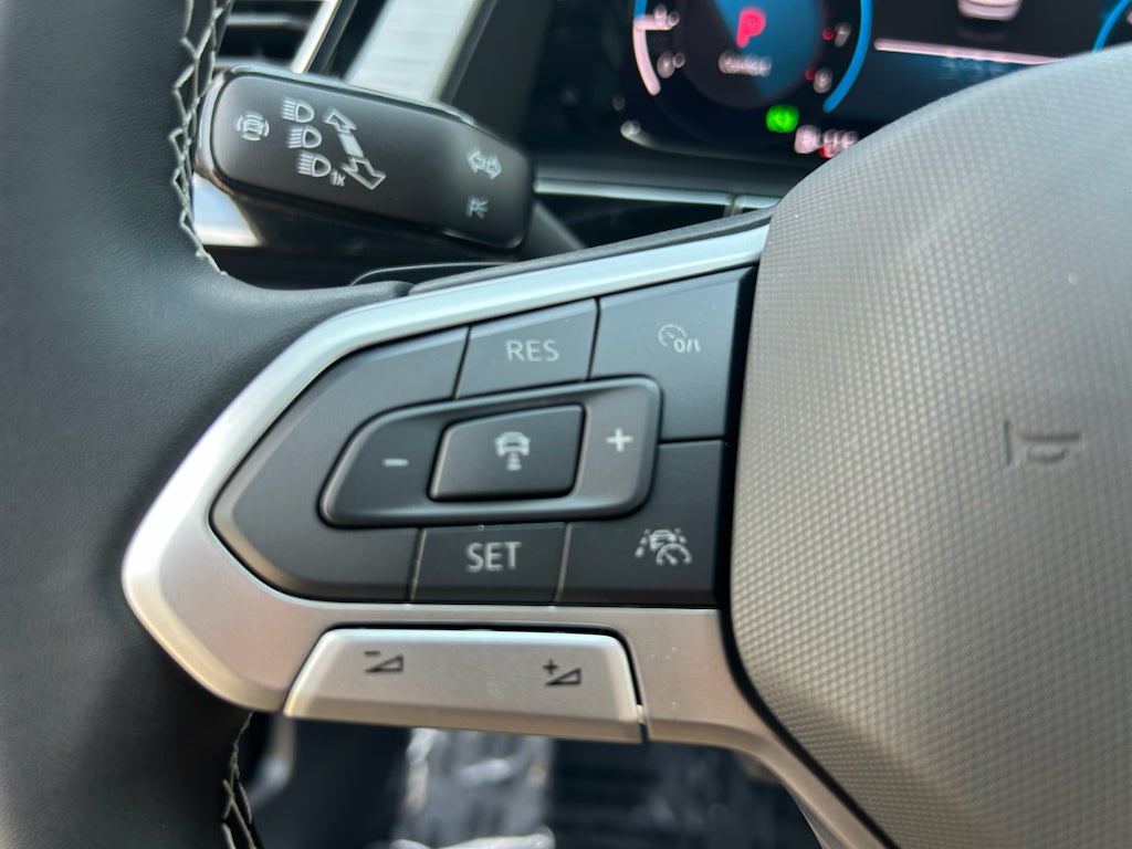 2026 Volkswagen Atlas Cross Sport 2.0T SE