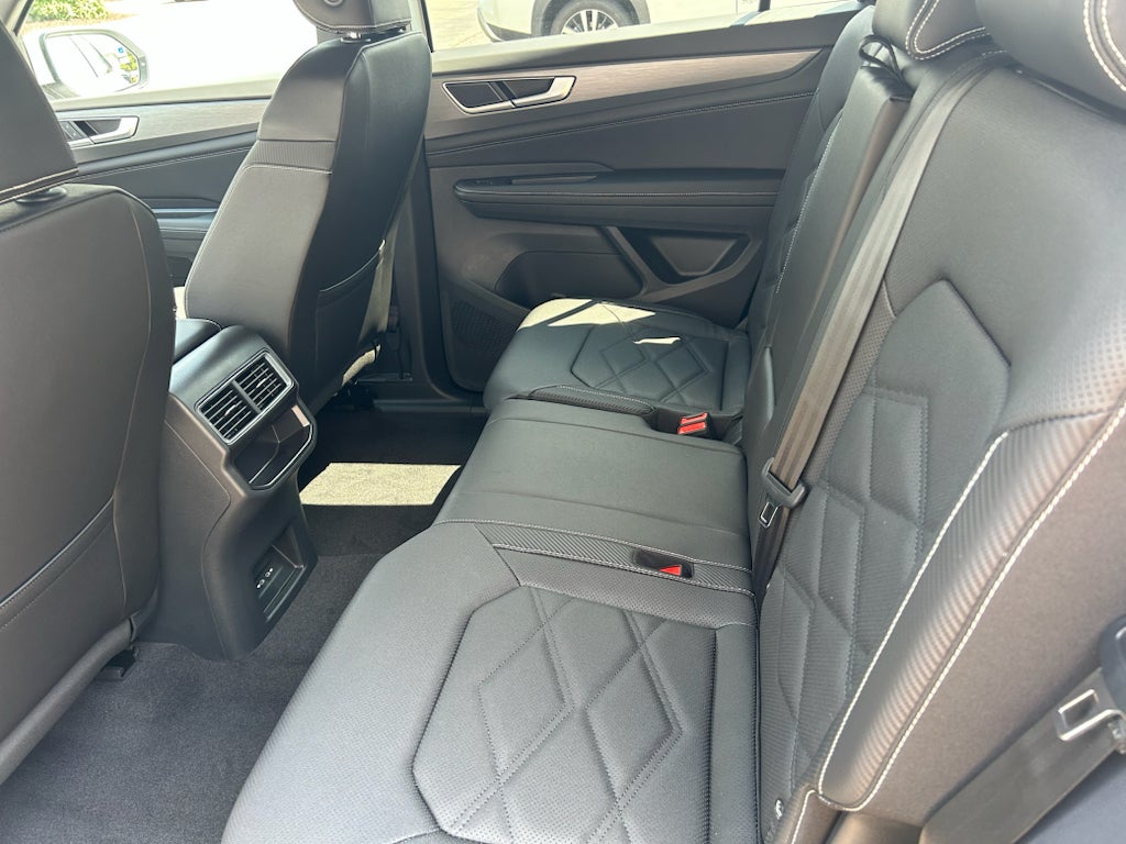2026 Volkswagen Atlas Cross Sport 2.0T SE