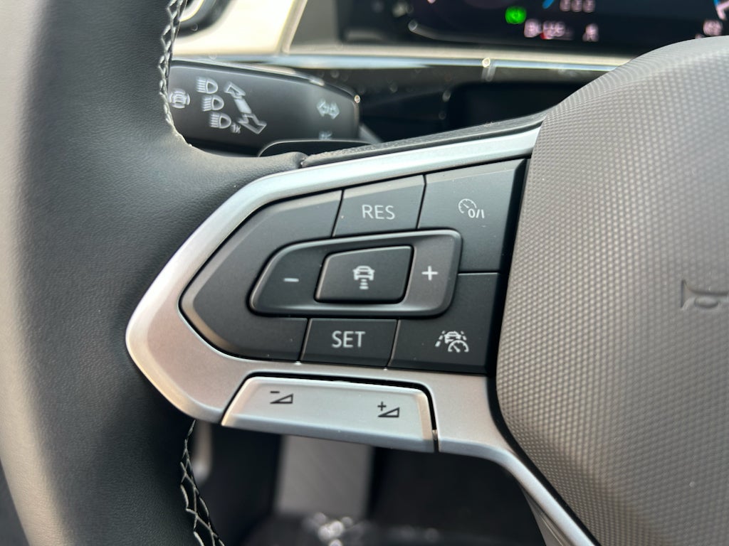 2026 Volkswagen Atlas Cross Sport 2.0T SE