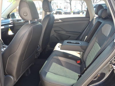 2026 Volkswagen Taos SE Black